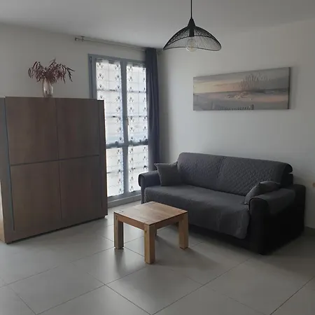 à Deux Pas Du Port De Bonifacio (Corsica)