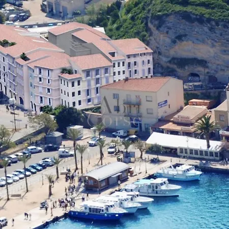 A Deux Pas Du Port De 公寓